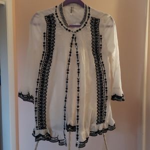 Monoreno Embroidered Shirt
